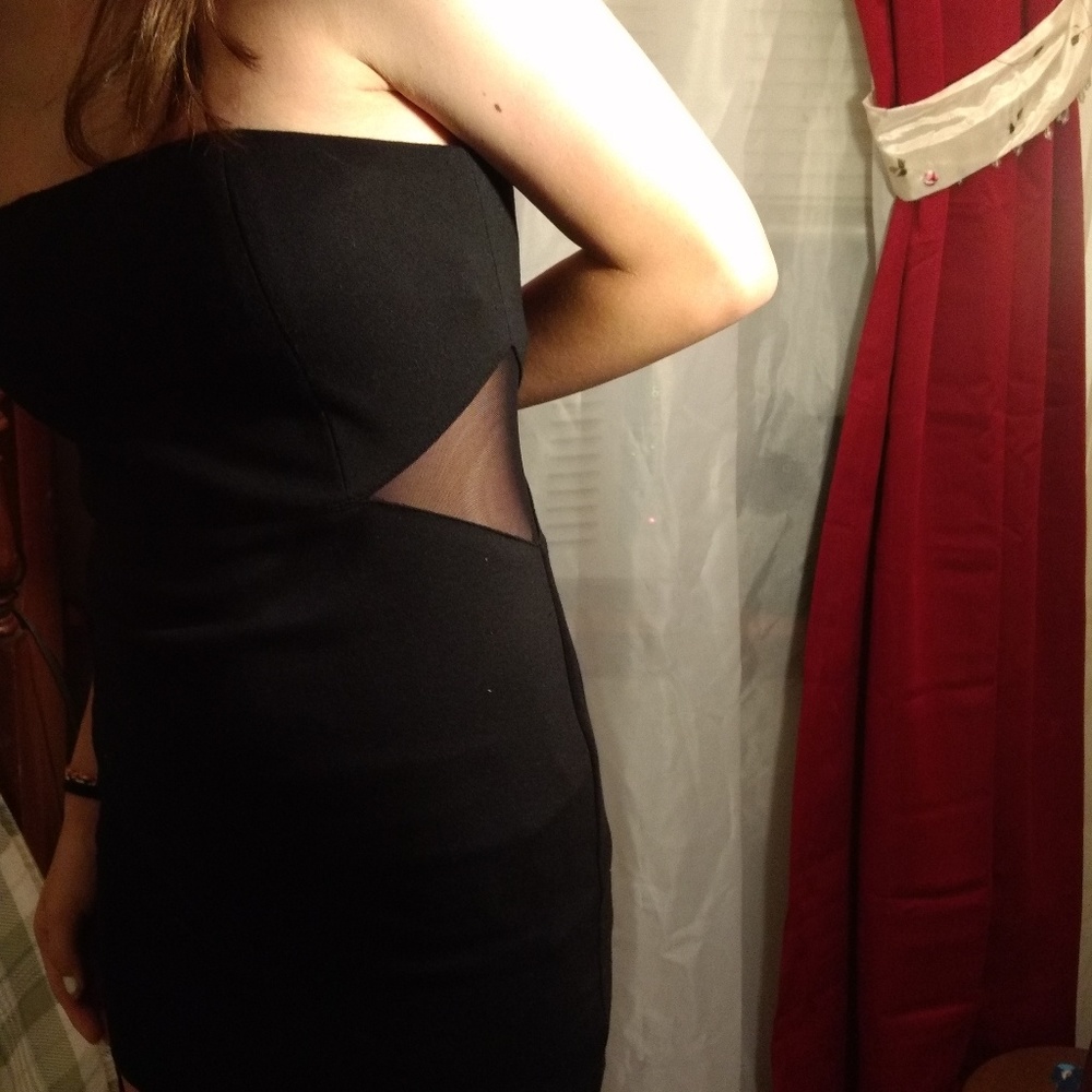 Sultry Forever 21 strapless mini dress - Picture 2 of 4